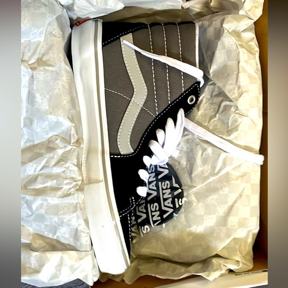 Brand new vans SK8-HI tops - Picture 1 of 5